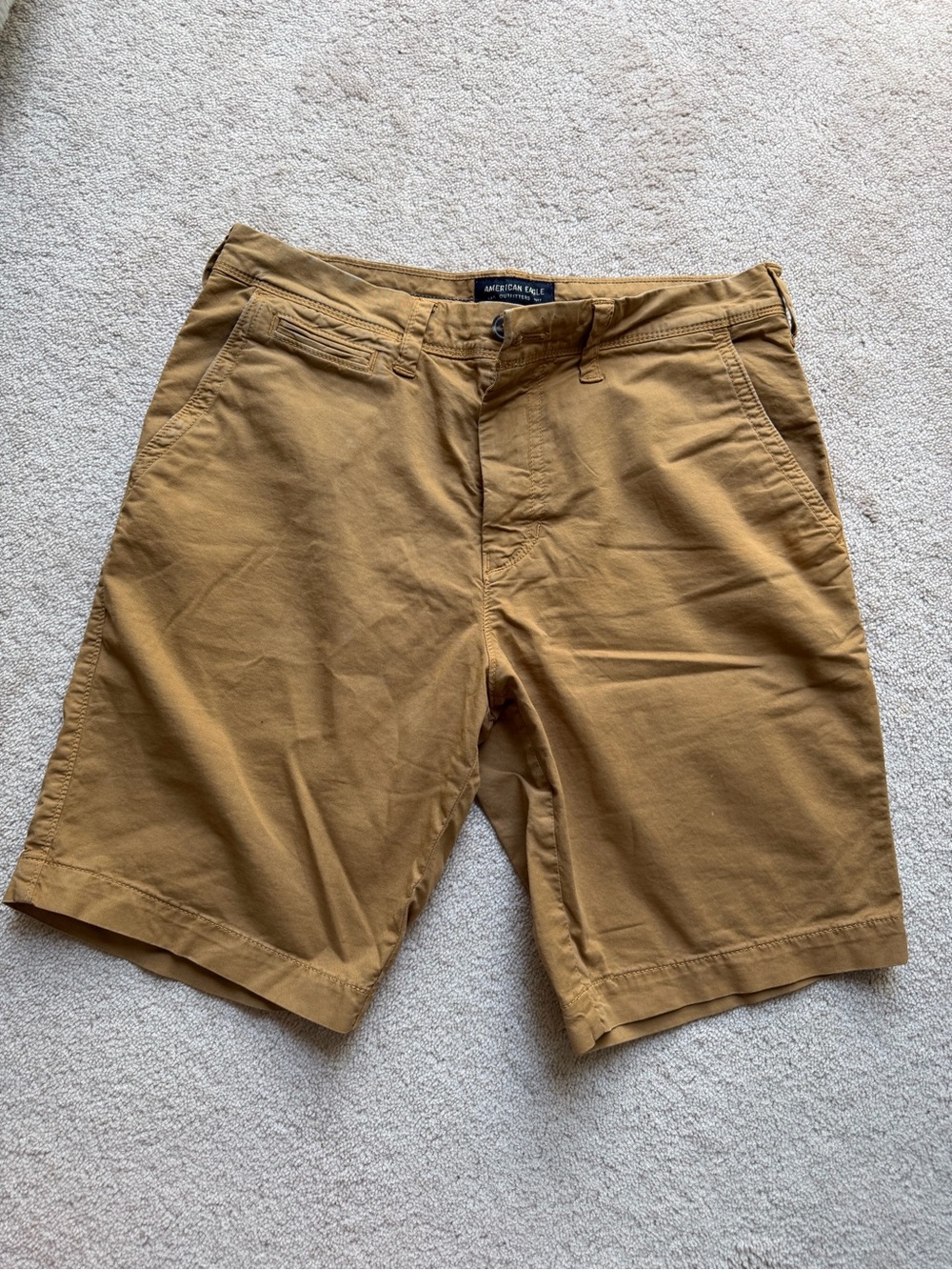 American Eagle Outfitters Men’s khaki Chino Shorts size 31
